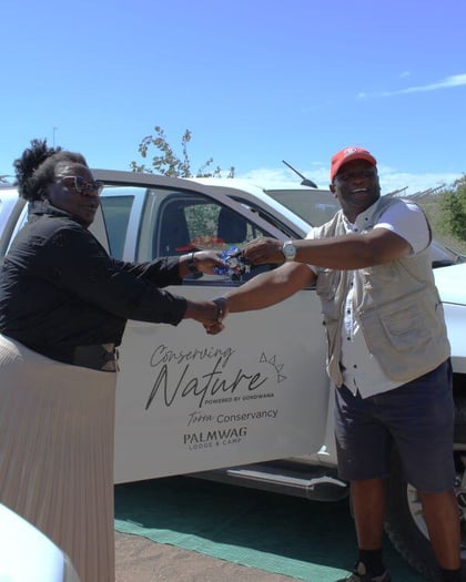 Übergabe eines gespendeten Fahrzeugs an die Torra Conservancy, Namibia 